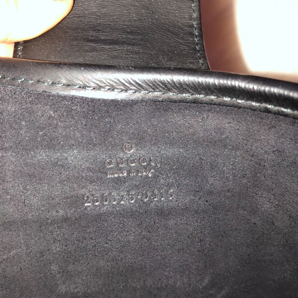 GUCCI: Neoprene & "GG" Logo iPadTablet Pouch - Picture 5 of 8